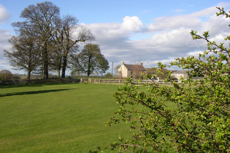 West Leas Farm - Image 1 - UK Tourism Online