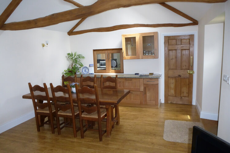 West Mill Cottage - Image 3 - UK Tourism Online