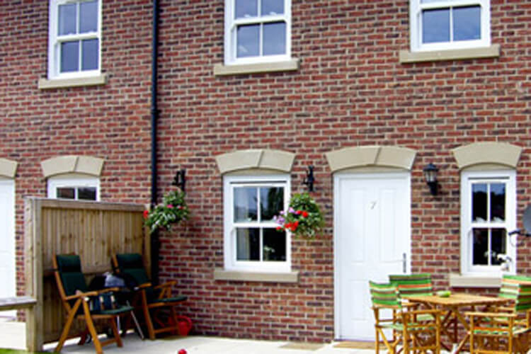 Whitby Railway Cottages - Image 1 - UK Tourism Online