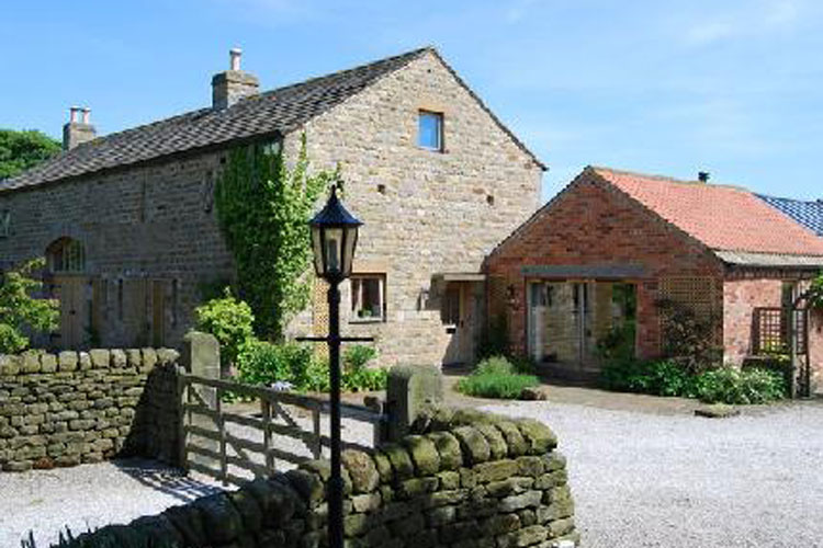 Willow Farm B & B and Holiday Cottage - Image 1 - UK Tourism Online