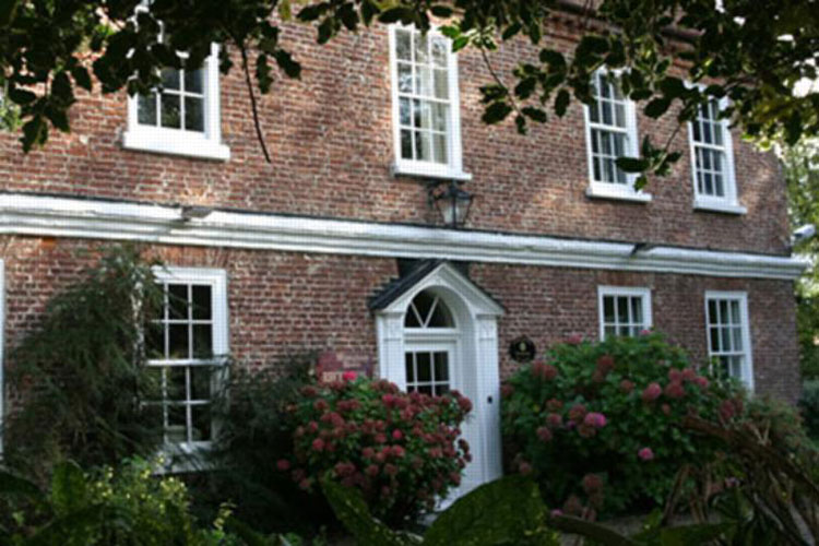 Wrangham House Hotel - Image 1 - UK Tourism Online