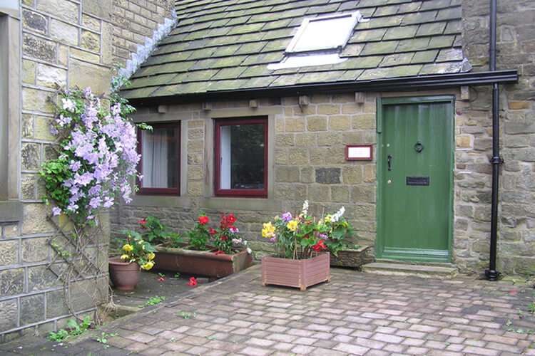 Ashes Farm Cottages - Image 1 - UK Tourism Online