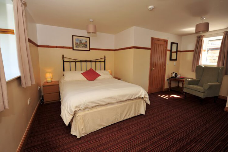 Chevin End Guest House - Image 3 - UK Tourism Online
