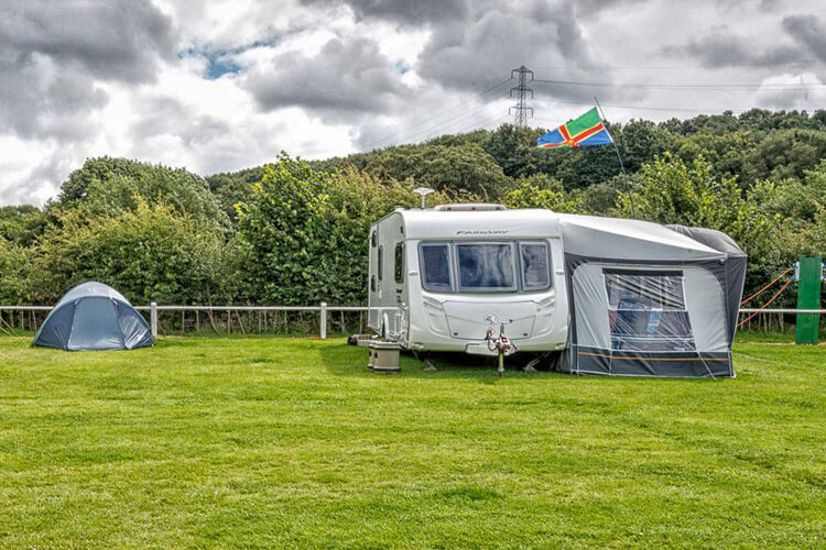 Esholt Caravan Park - Image 2 - UK Tourism Online