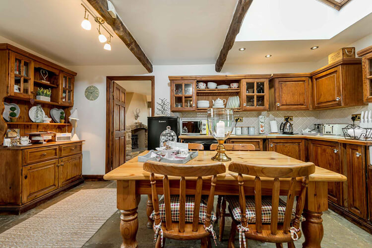 Higher Scholes Cottage - Image 2 - UK Tourism Online