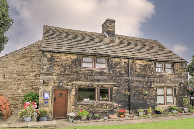 Manor Farm Cottage Thumbnail | Huddersfield - West Yorkshire | UK Tourism Online