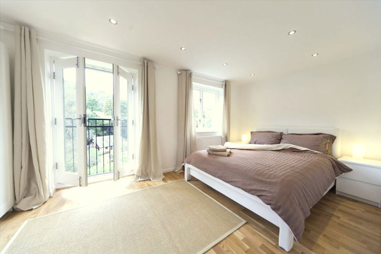 Spring Wood Studio Apartments - Image 3 - UK Tourism Online