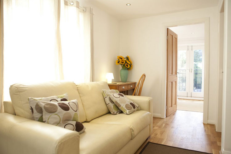 Spring Wood Studio Apartments - Image 5 - UK Tourism Online