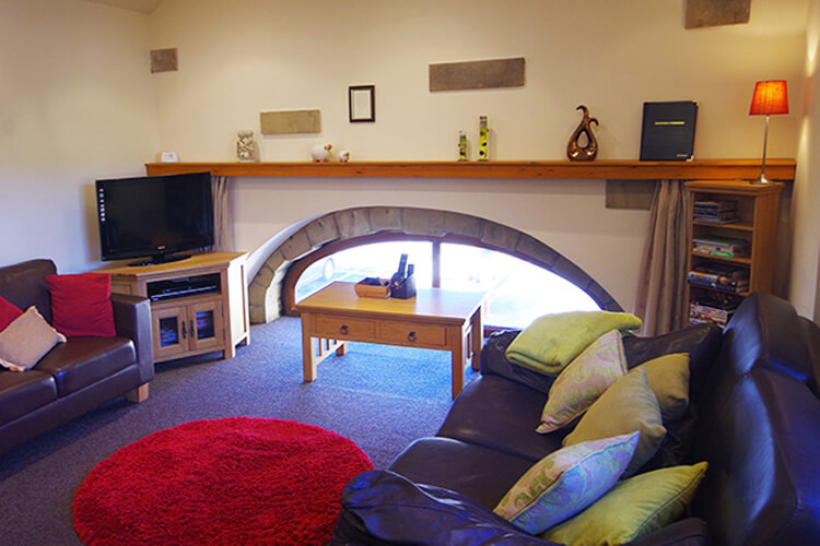 Todmorden Holiday Cottages - Image 2 - UK Tourism Online